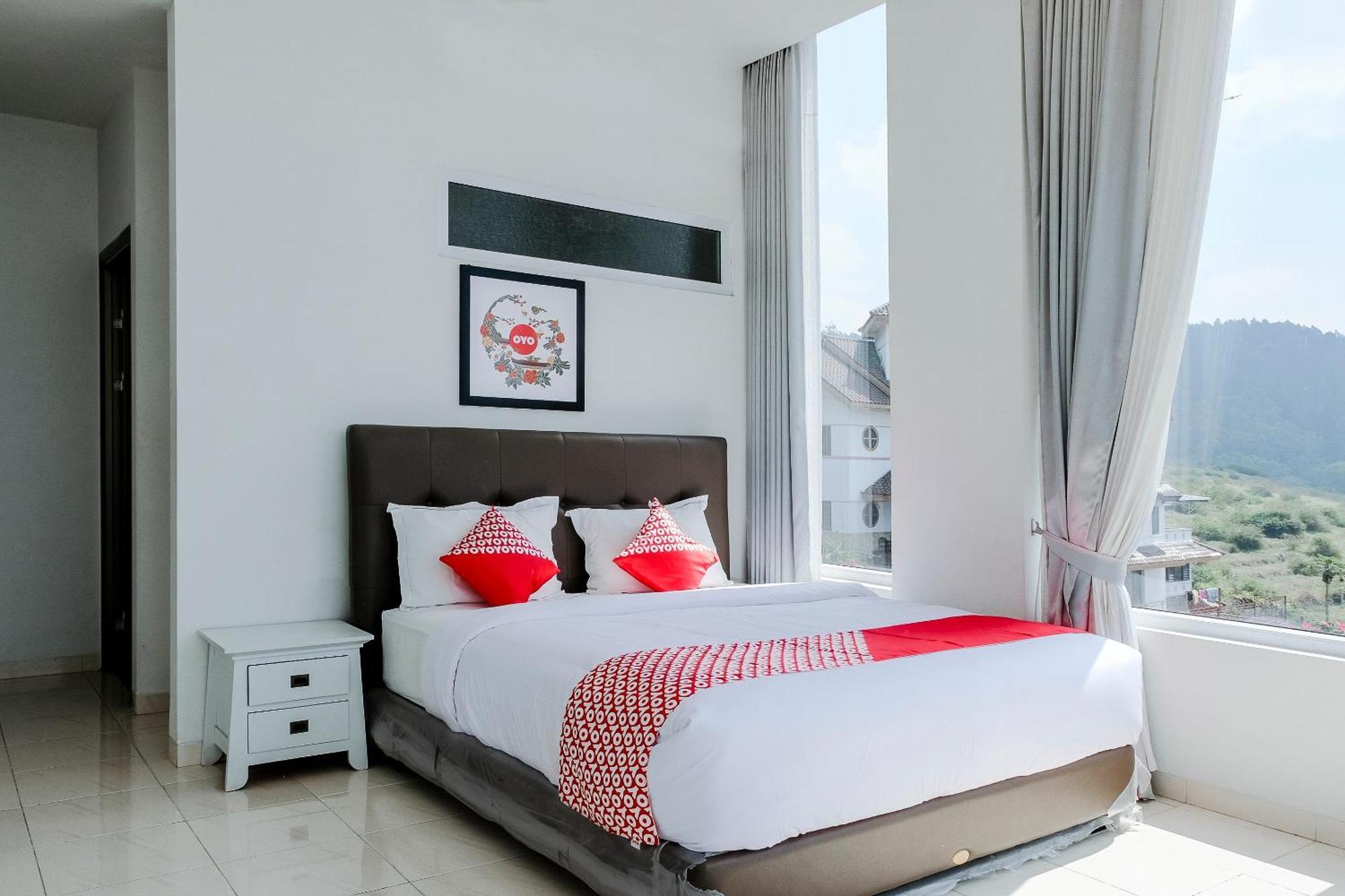 Oyo 1194 Villa Bukit Panderman Residence Batu  Kültér fotó
