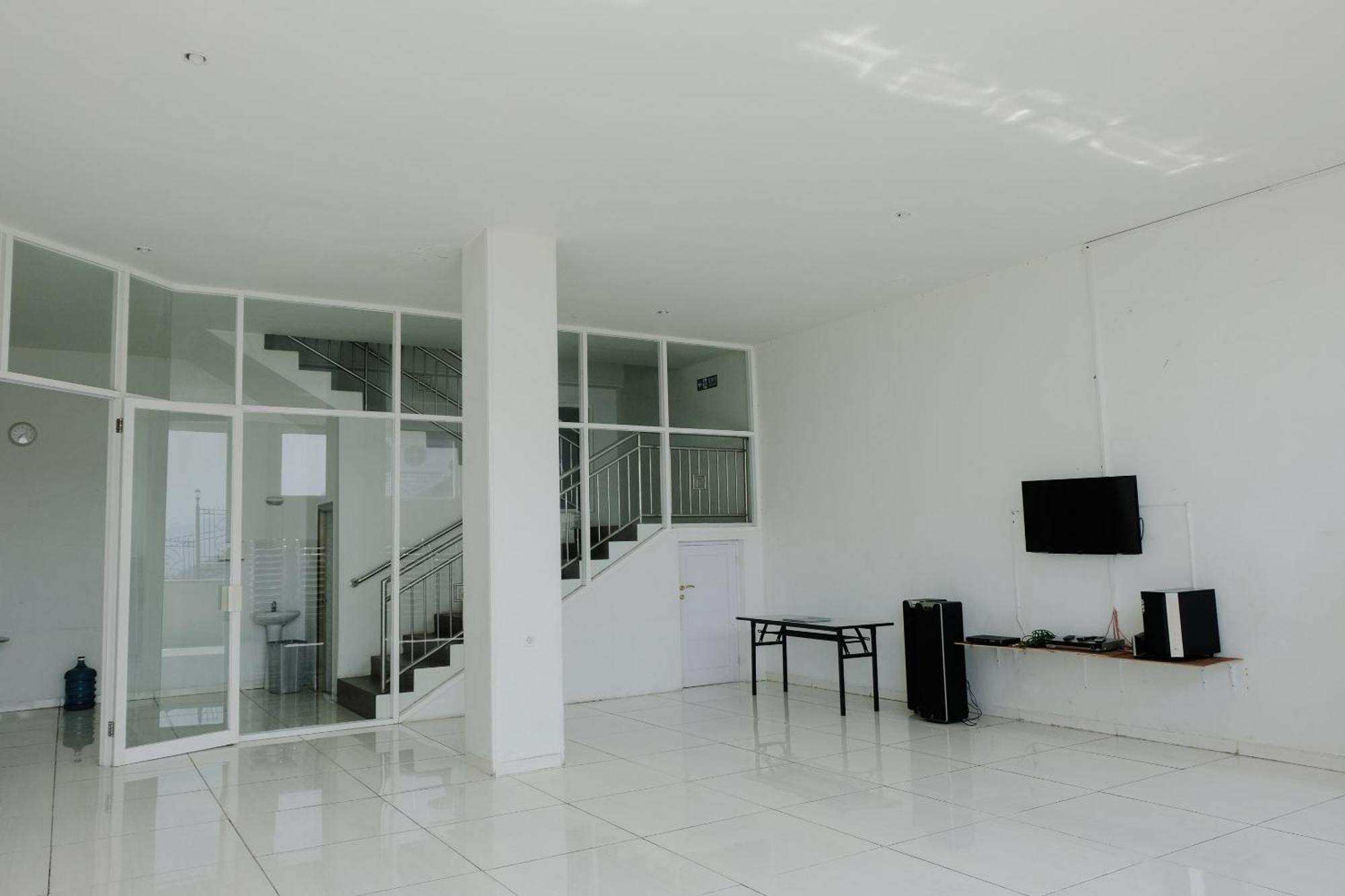 Oyo 1194 Villa Bukit Panderman Residence Batu  Kültér fotó