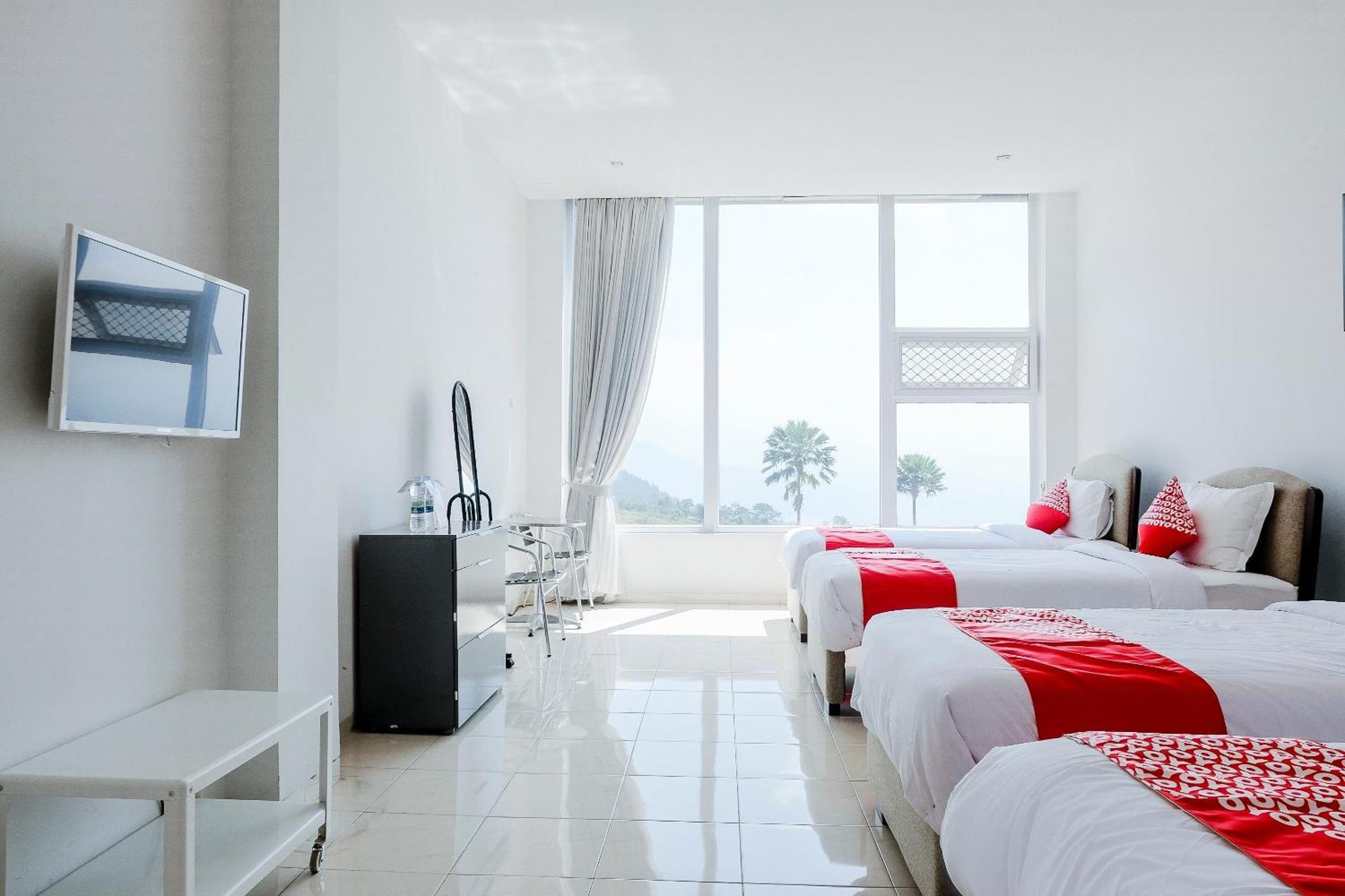 Oyo 1194 Villa Bukit Panderman Residence Batu  Kültér fotó
