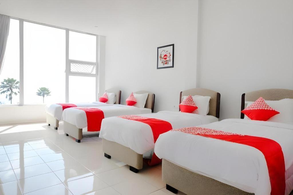 Oyo 1194 Villa Bukit Panderman Residence Batu  Kültér fotó