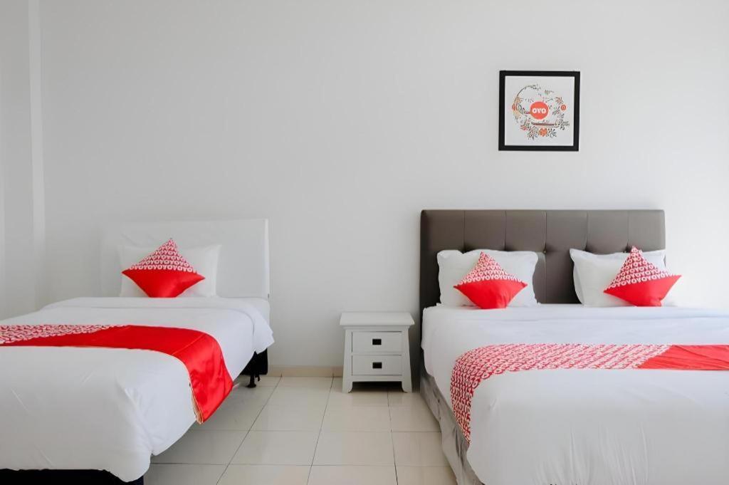 Oyo 1194 Villa Bukit Panderman Residence Batu  Kültér fotó