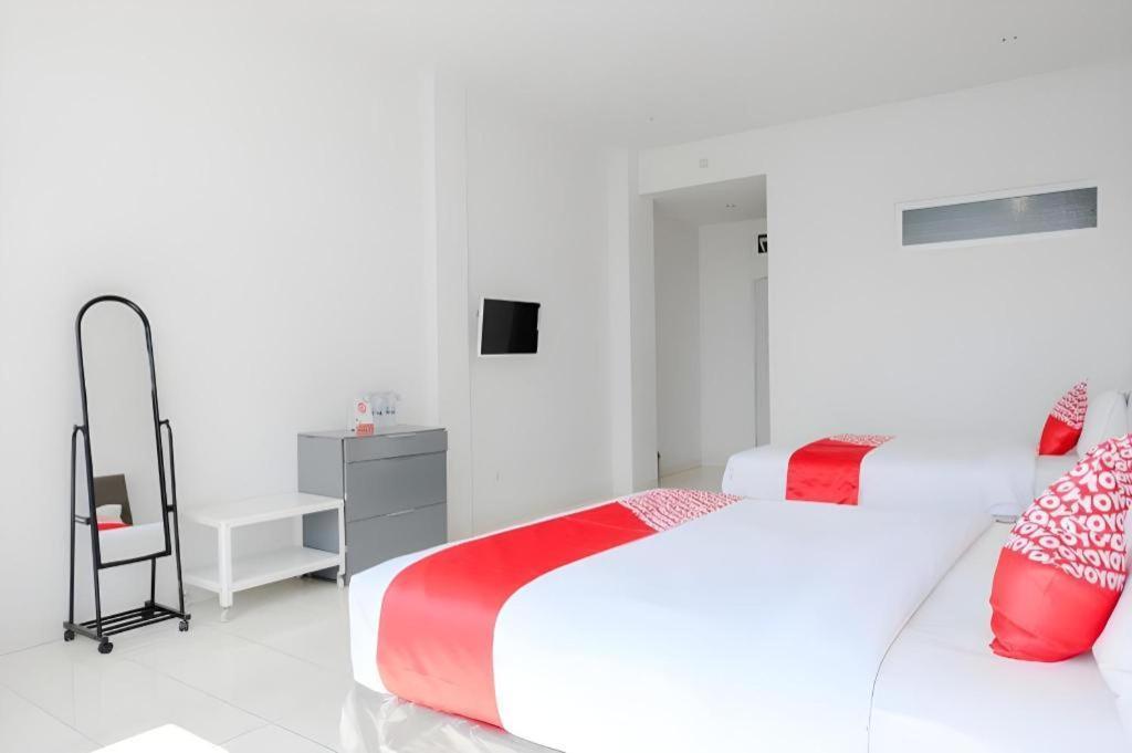 Oyo 1194 Villa Bukit Panderman Residence Batu  Kültér fotó